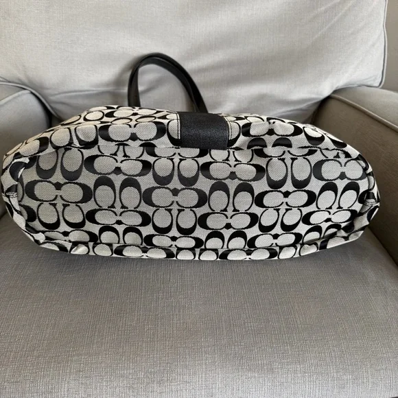 NWT Coach Vintage Signature Black and Gray Tote Bag - Picture 5 of 14